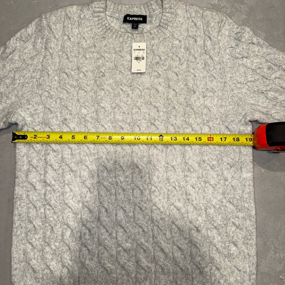 Light gray sweater - Picture 5 of 5